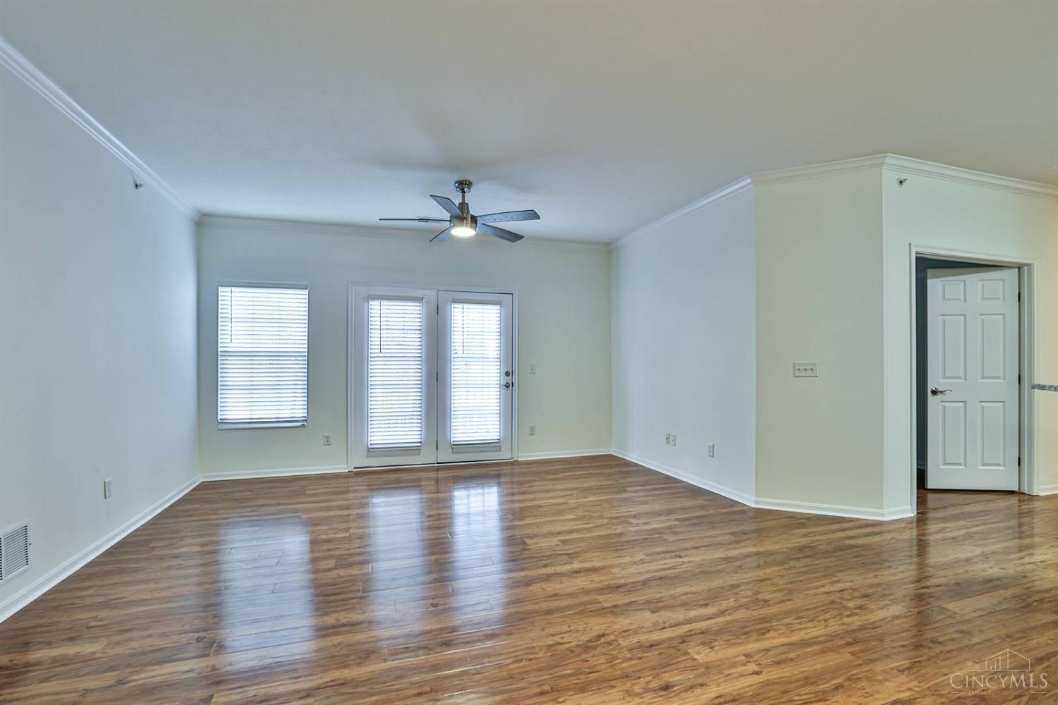 5413 Michelles Oak B
