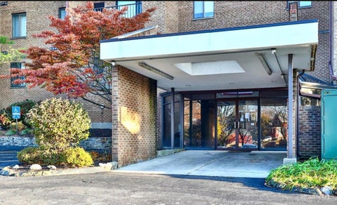 Condo For Sale - 3004 Glenmore Avenue #204<br/> Cincinnati, OH 45238