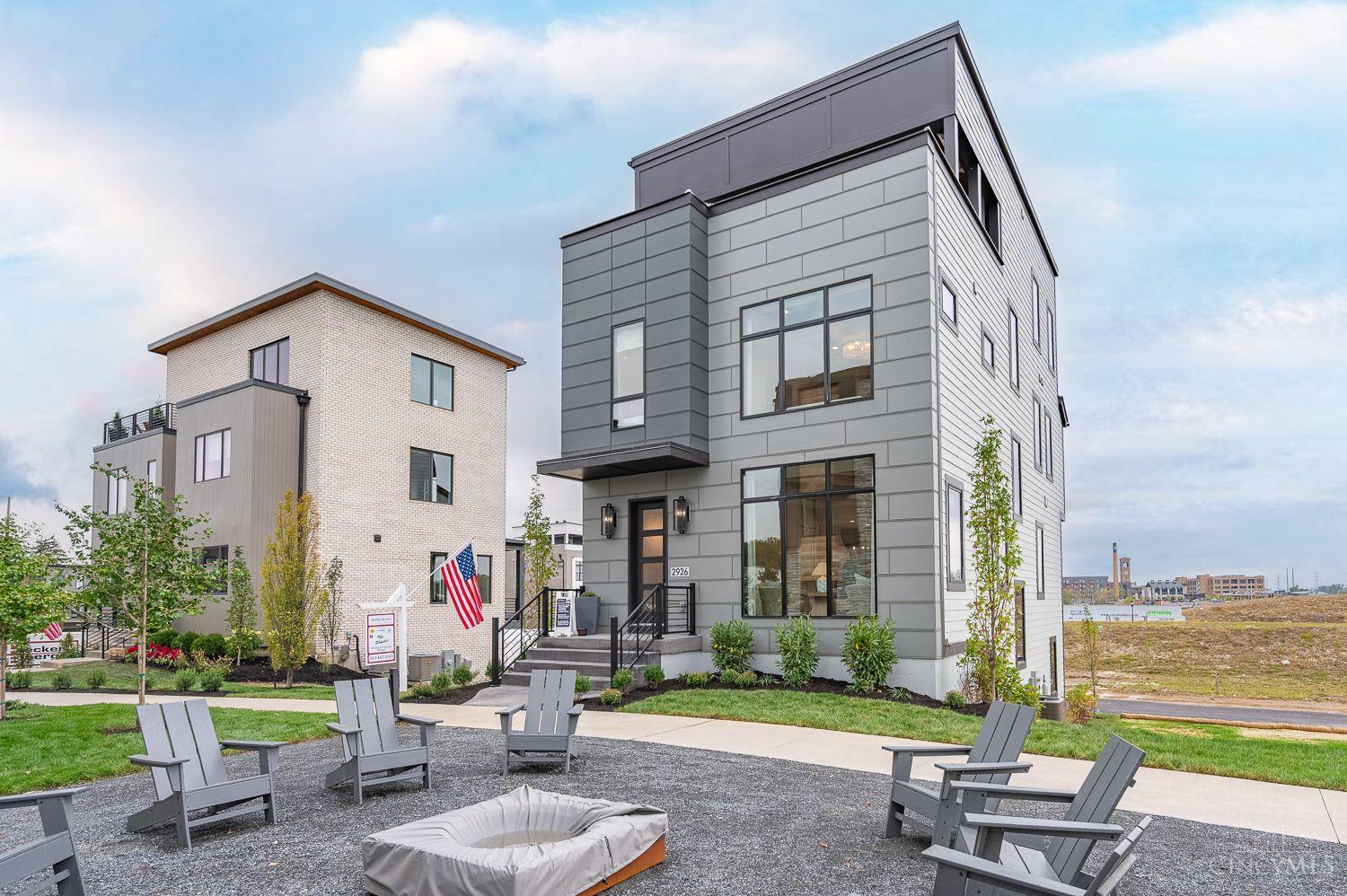 2926 Three Oaks Lane