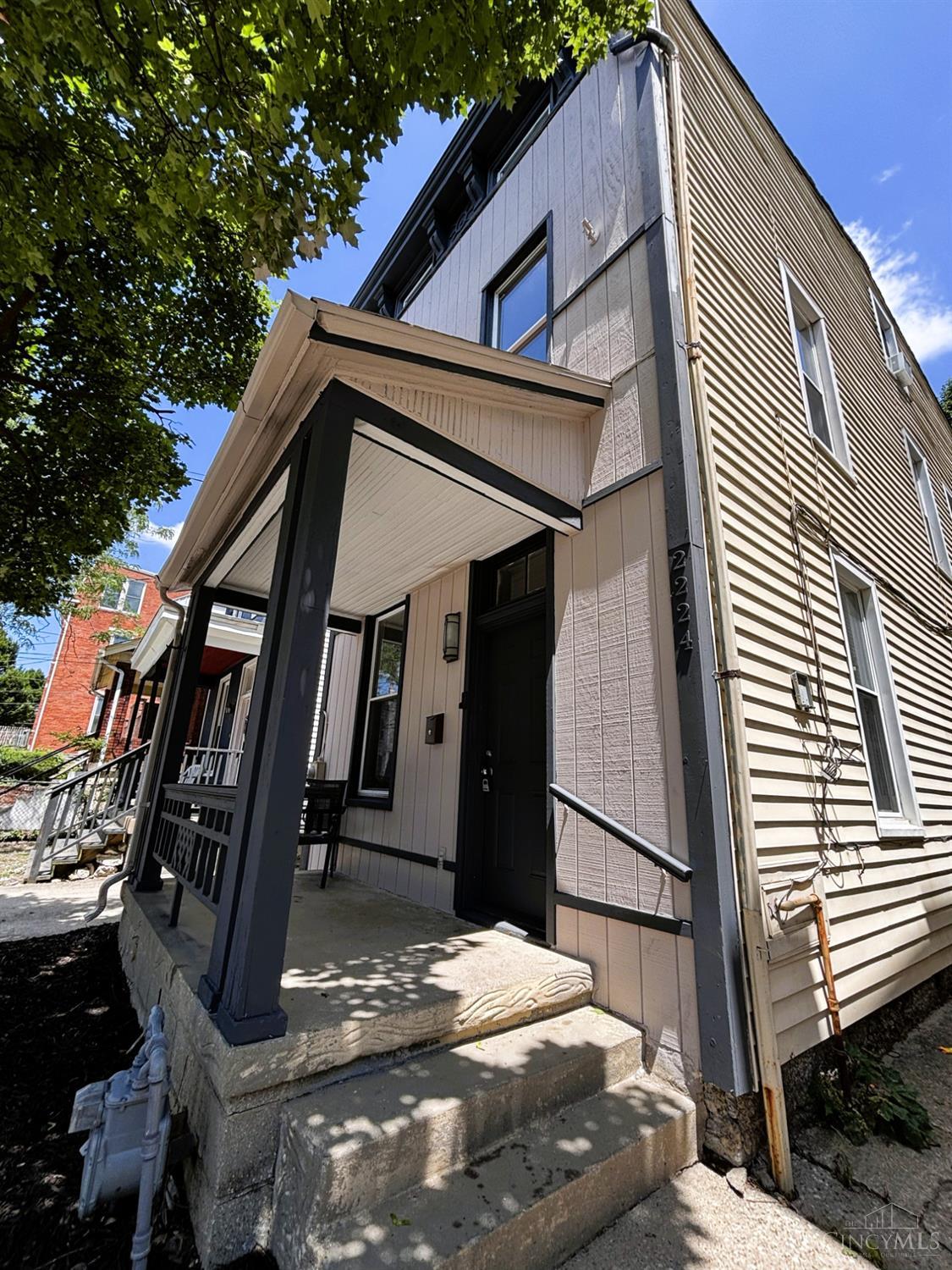 2224 Victor Street