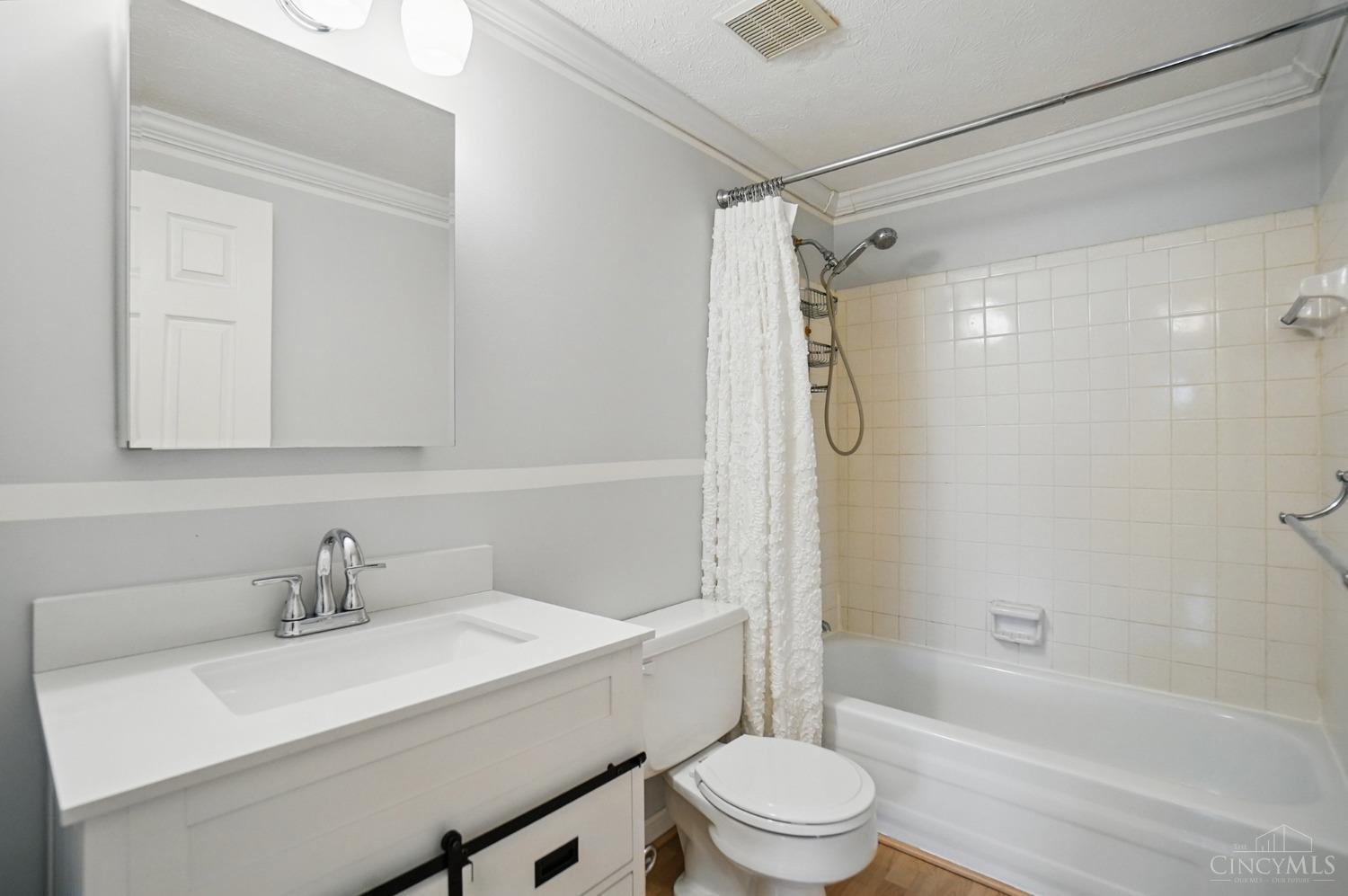 11651 Montvale Drive, Colerain Twp, Ohio image 33