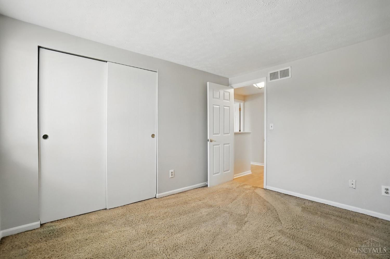 11651 Montvale Drive, Colerain Twp, Ohio image 32