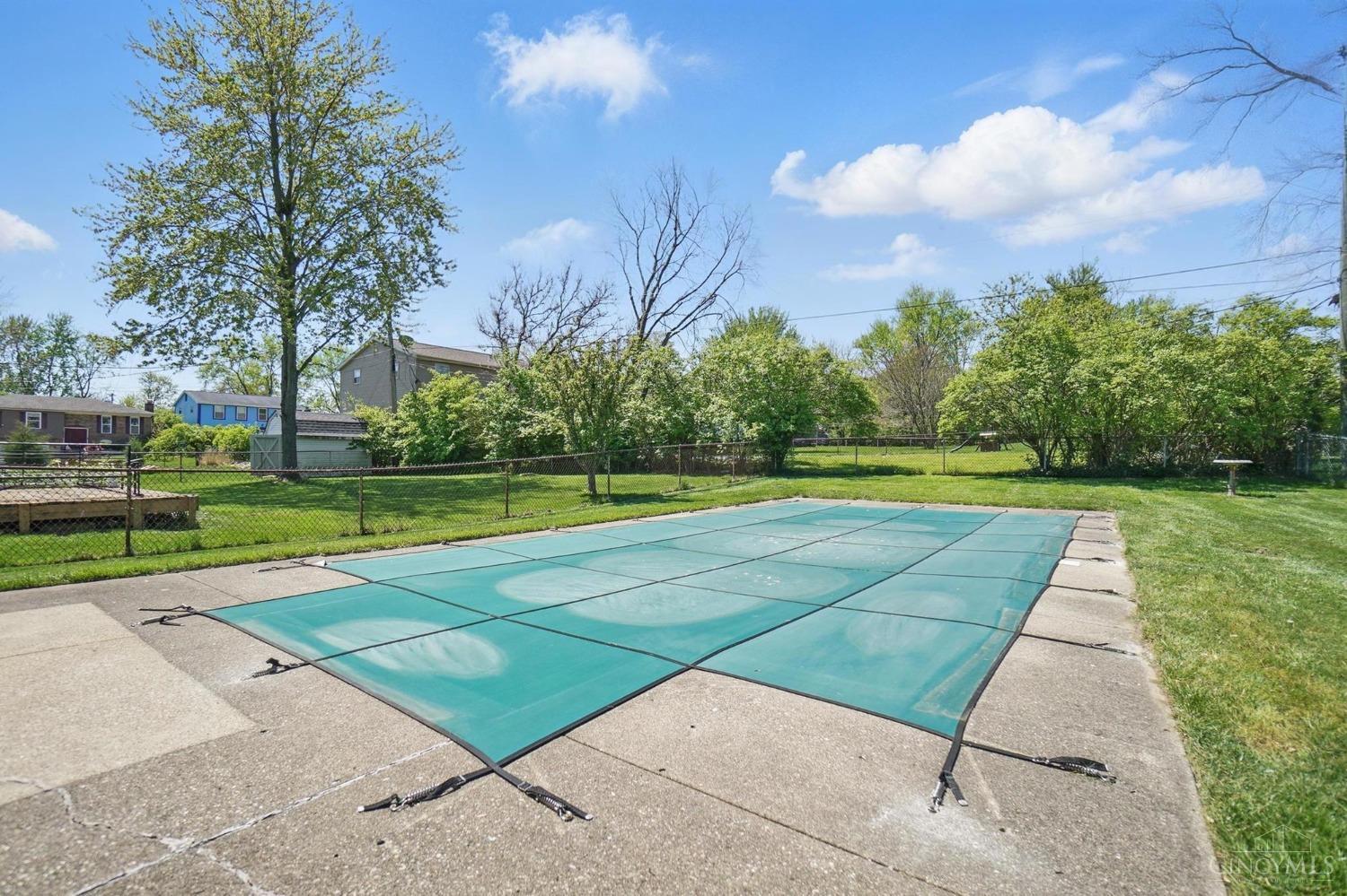 11651 Montvale Drive, Colerain Twp, Ohio image 6