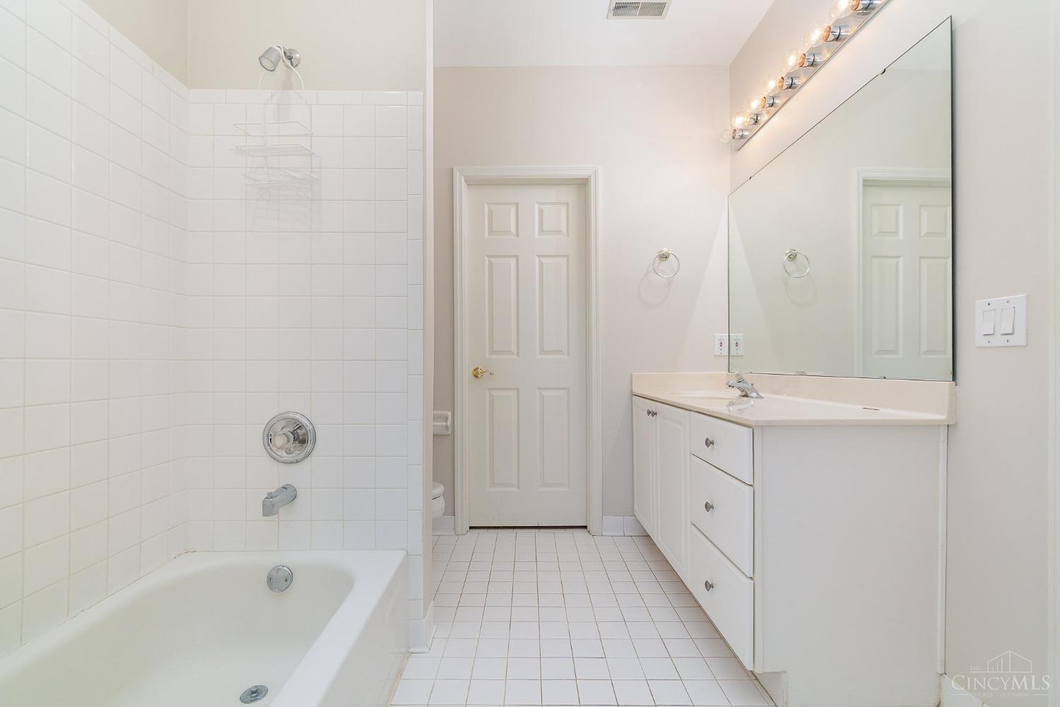 4209 St Andrews Place, Blue Ash, Ohio image 19
