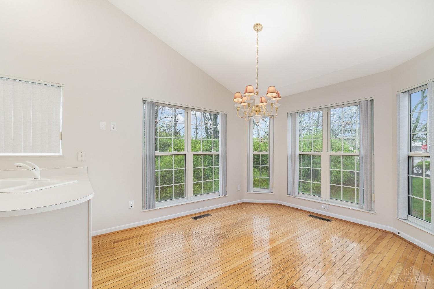 4209 St Andrews Place, Blue Ash, Ohio image 6