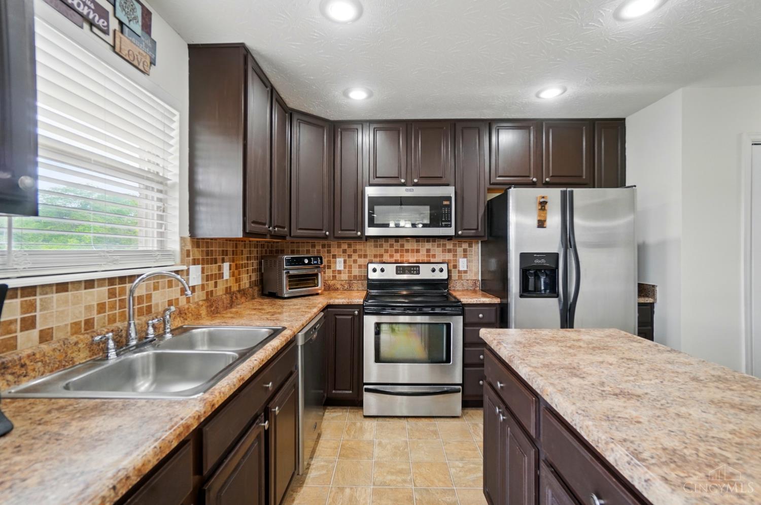 75 Bayberry Lane, Monroe, Ohio image 22
