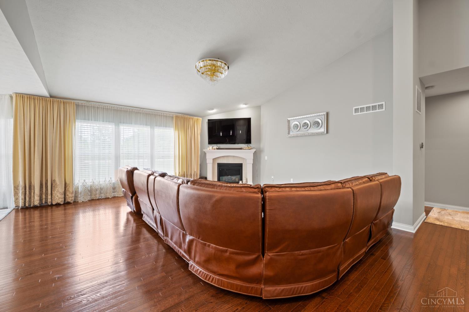 9252 W Meadow Drive, West Chester, Ohio image 6