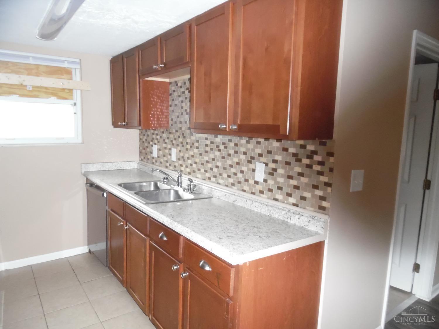 1814 Waynebrook Drive, Middletown, Ohio image 10