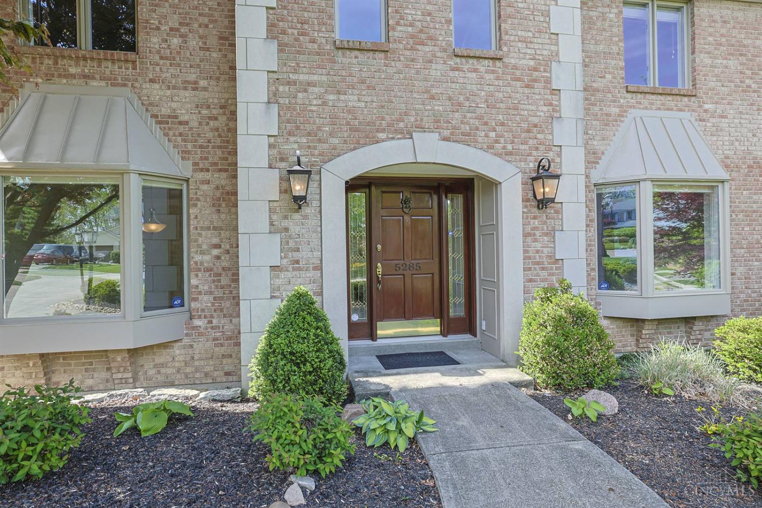 5285 Laurelridge Lane