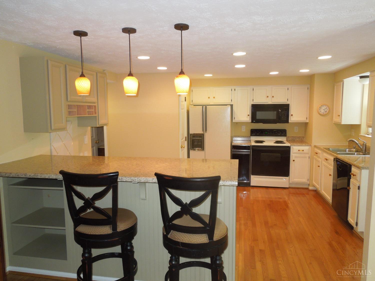 10817 Lakehurst Court