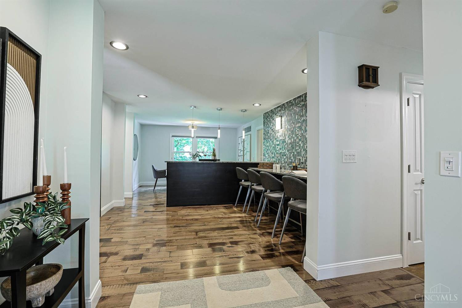 8702 Appleknoll Lane