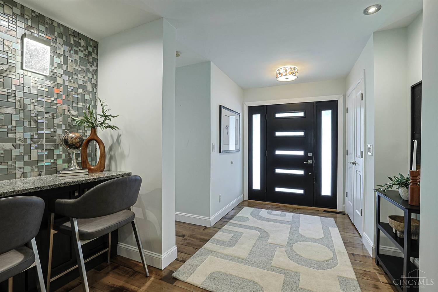 8702 Appleknoll Lane