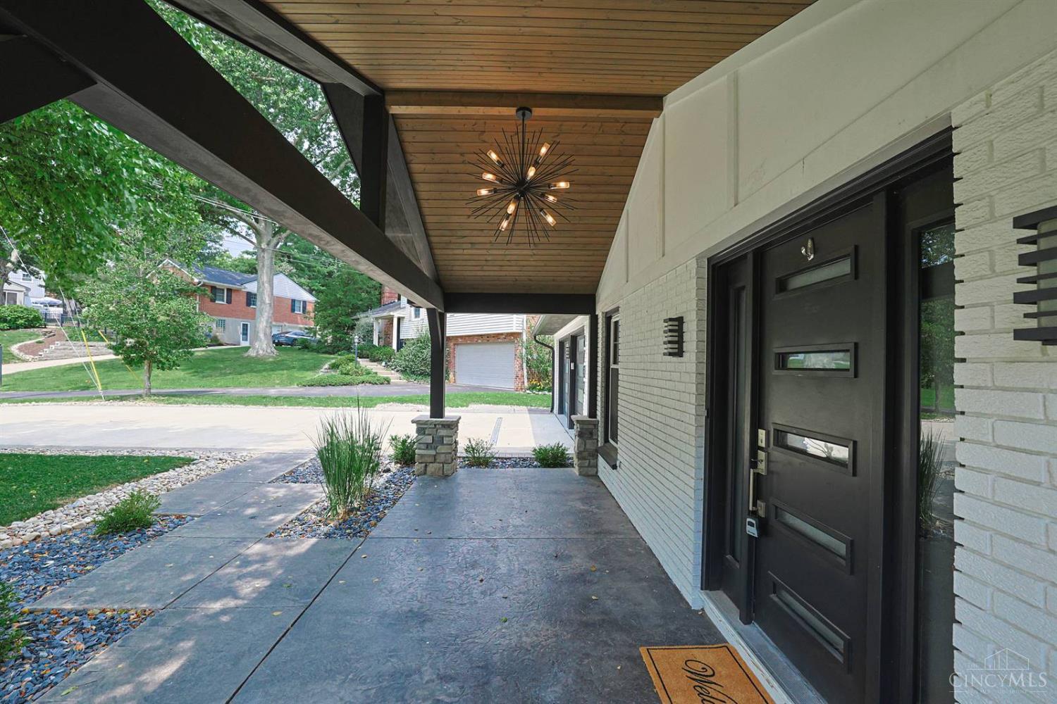 8702 Appleknoll Lane