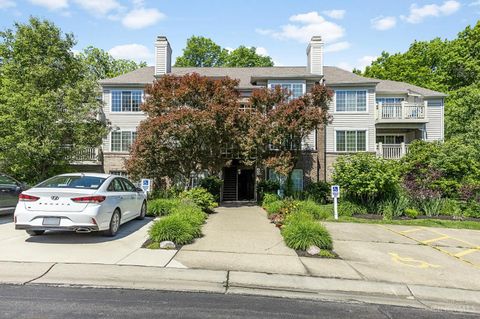 Photo of 9821 Regatta Drive #303, Cincinnati, OH 45252 (MLS # 1878991)