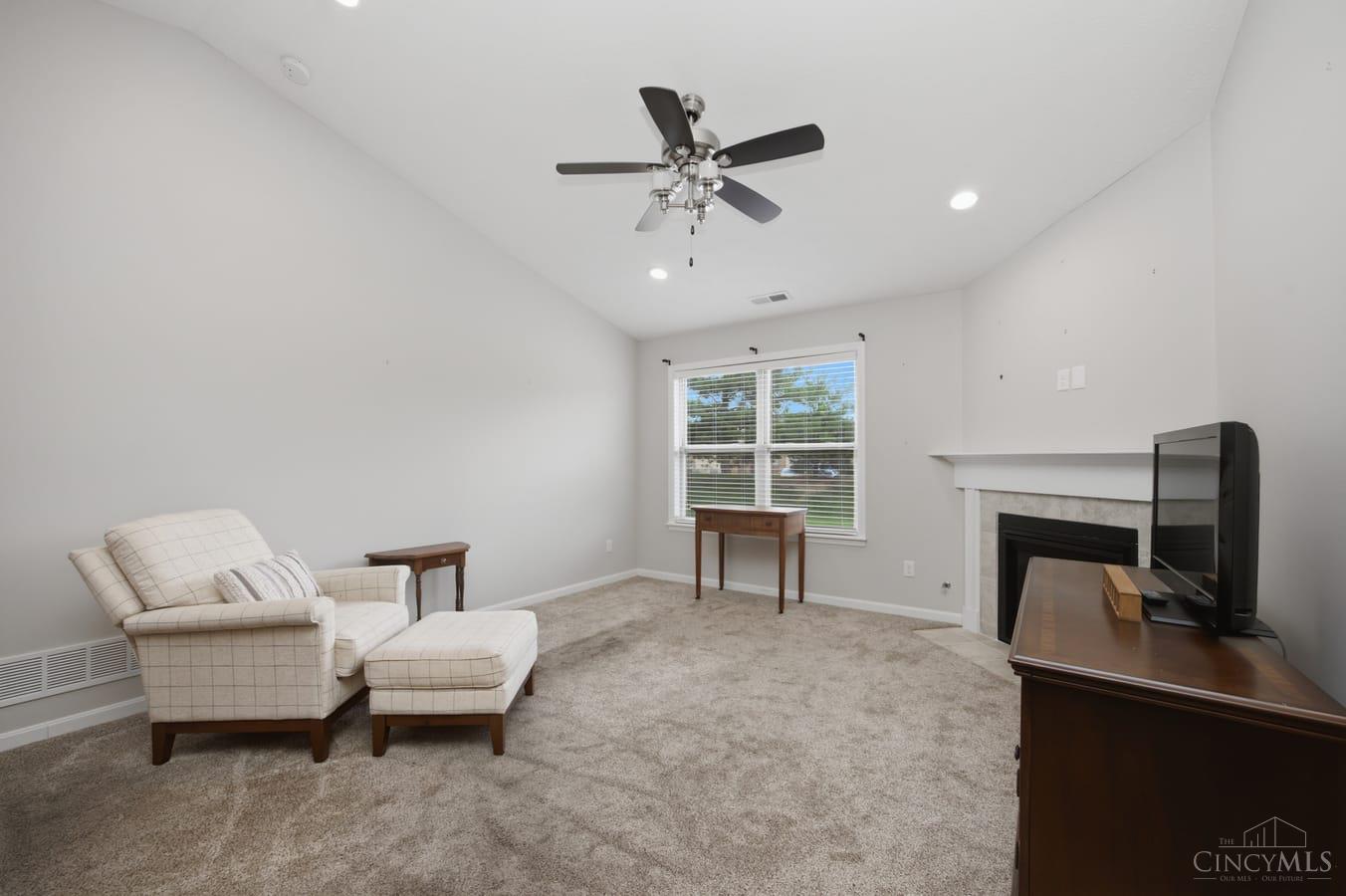724 Villa Court
