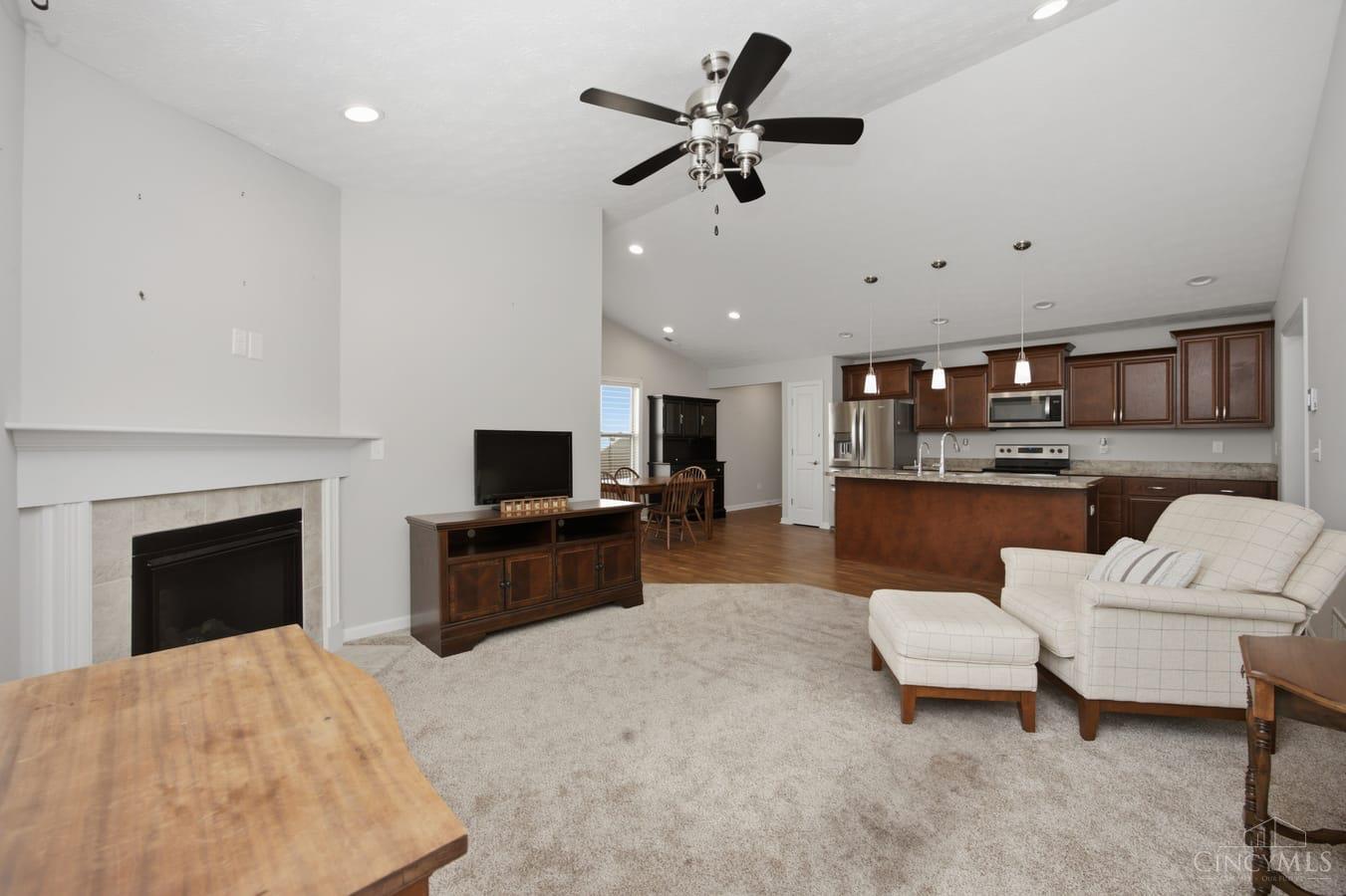 724 Villa Court