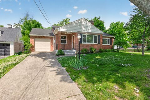 Photo of 1647 Dell Terrace, Cincinnati, OH 45230 (MLS # 1876218)