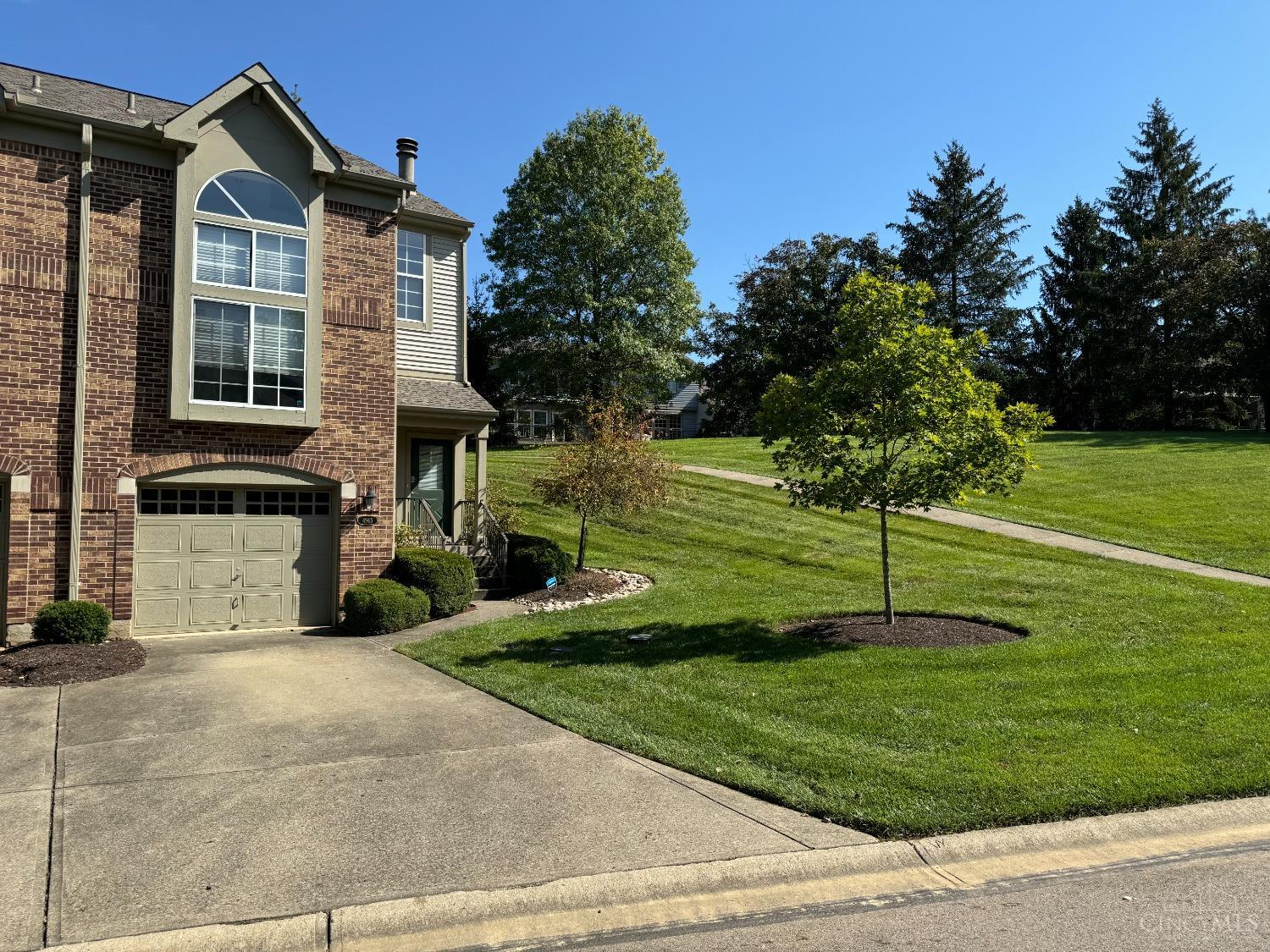 4945 Lord Alfred Court, Sharonville, Ohio image 29