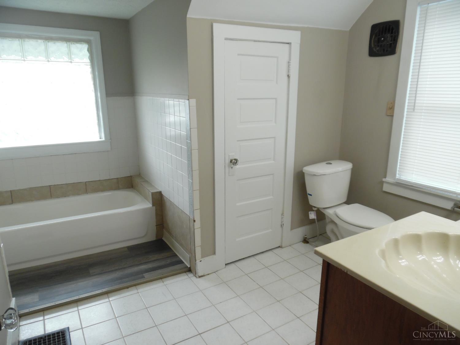147 N F Street, Hamilton, Ohio image 21