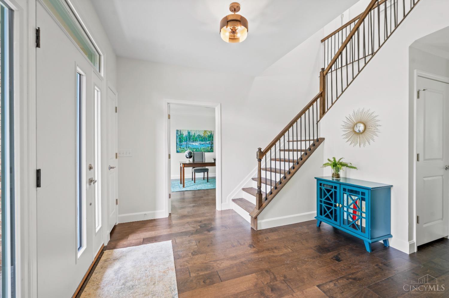 4658 Manorlake Drive, Mason, Ohio image 3