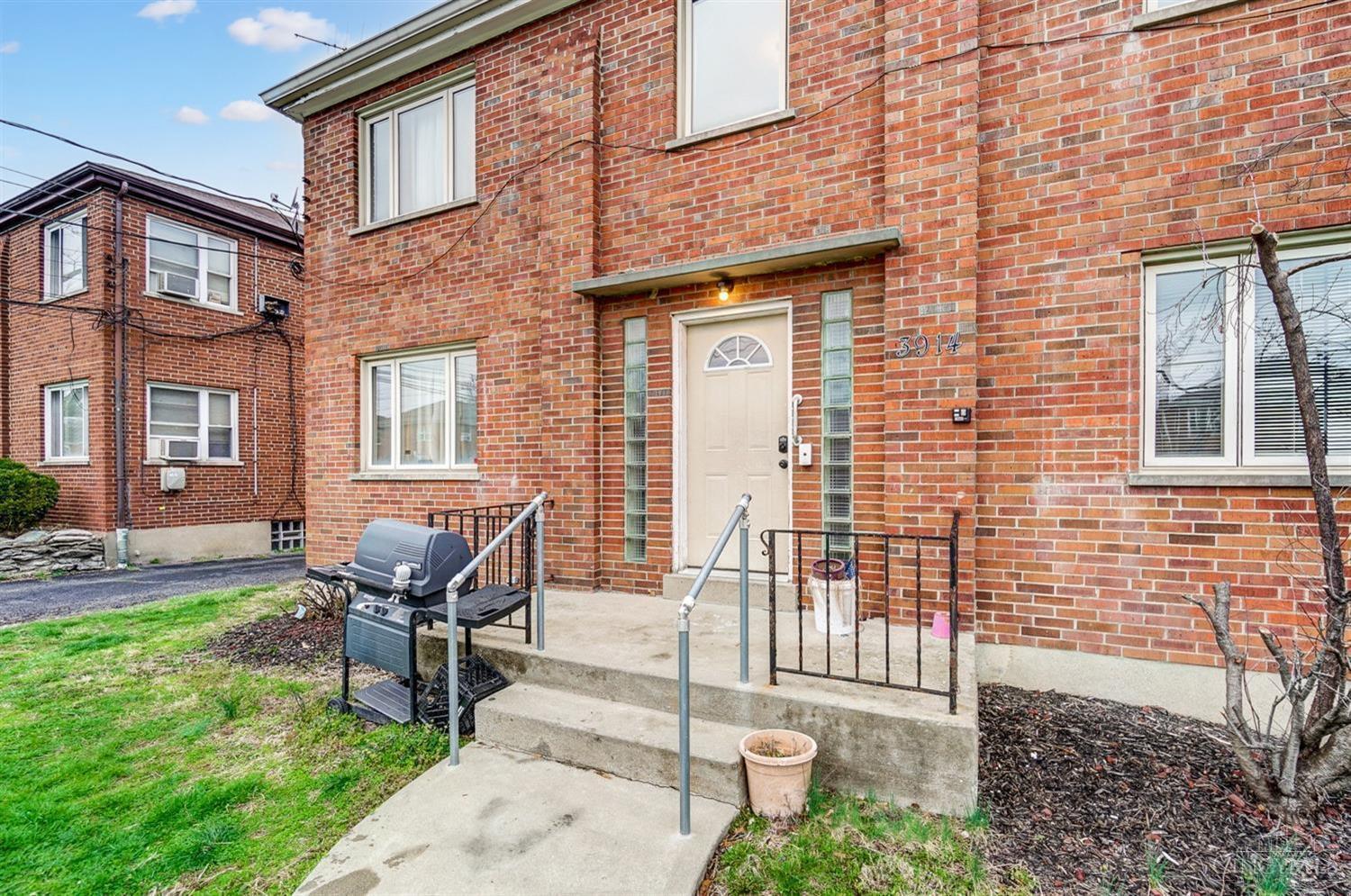 3914 E Gatewood Lane