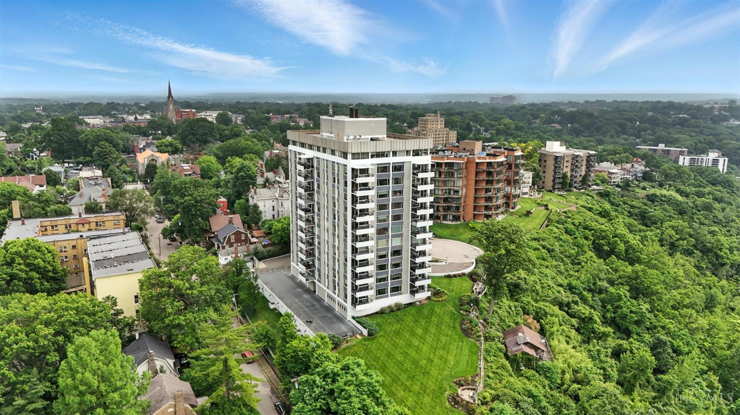 2401 Ingleside Avenue 8D