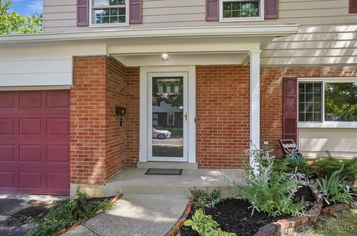9062 Fontainebleau Terrace