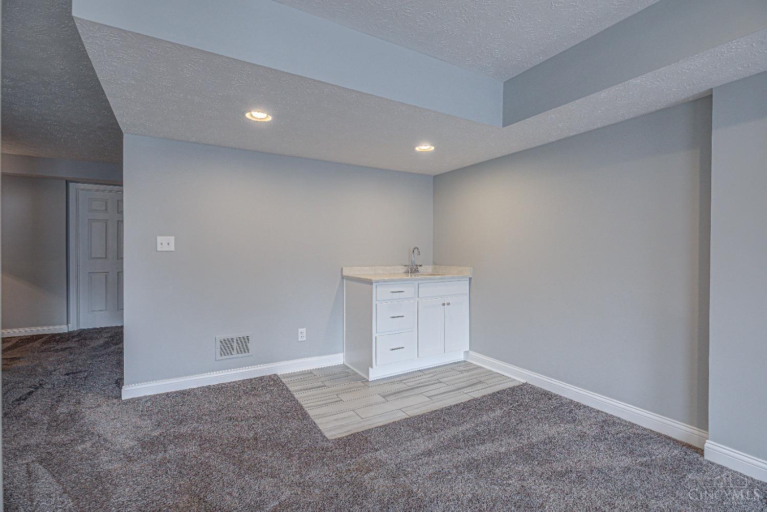 10555 Montgomery Road #69, Montgomery, Ohio image 25