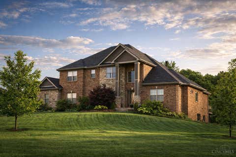 Homes For Sale - 8005 Bending Willow Court<br/> Warren County, Waynesville, OH 45068