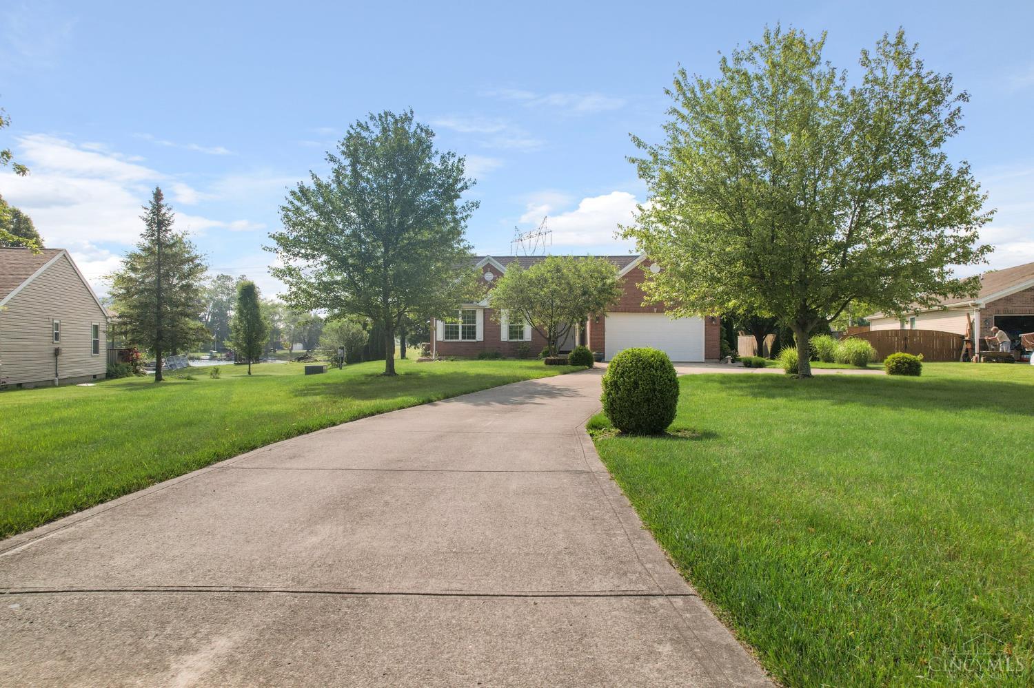 440 Waynoka Drive, Franklin, Ohio image 2