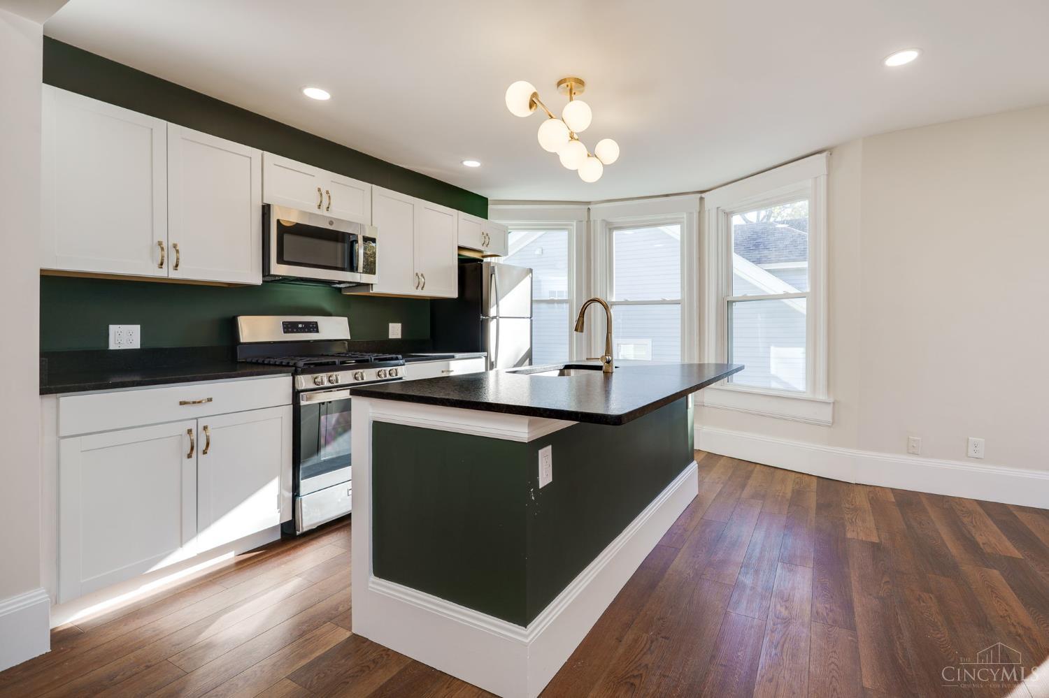 4326 Brownway Avenue