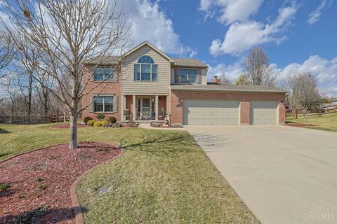 Photo of 3330 Celedon Court, Cincinnati, OH 45251 (MLS # 1869799)