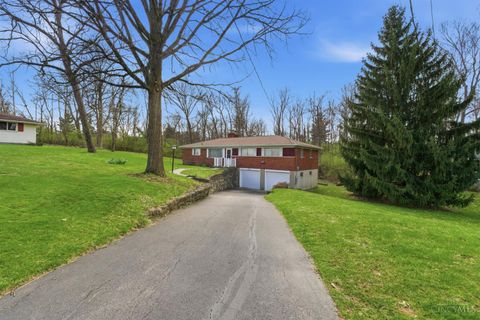 Photo of 10401 Zocalo Dr, Colerain Township, OH 45251 (MLS # 1873761)