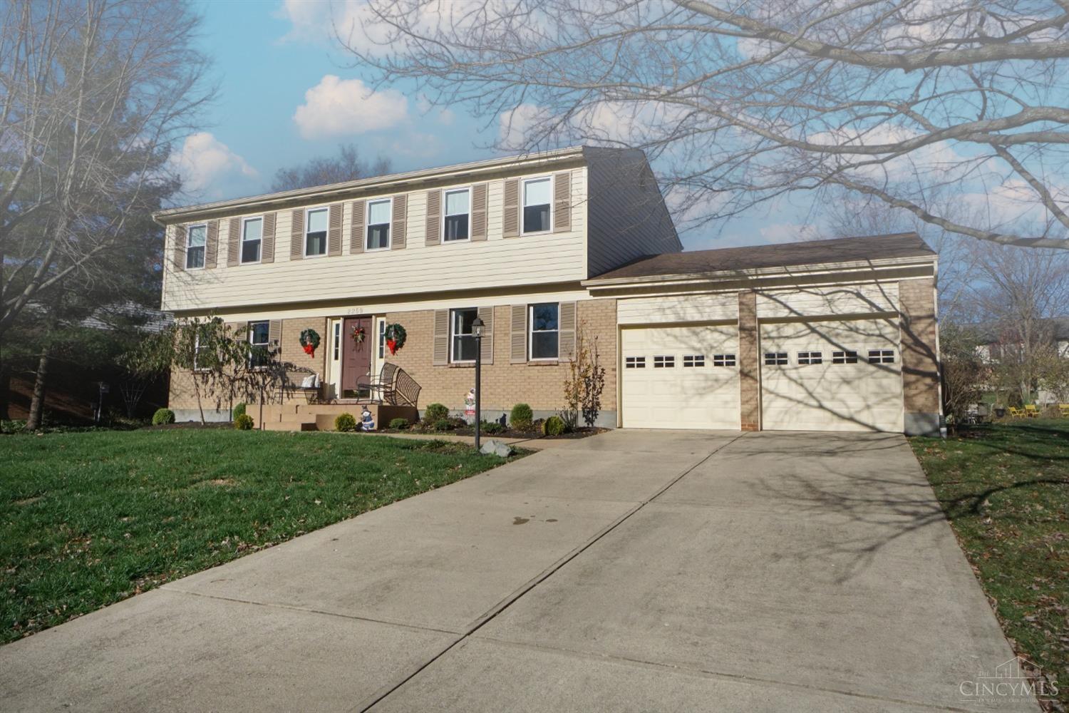 2259 Bretton Drive, Anderson Twp, Ohio image 2