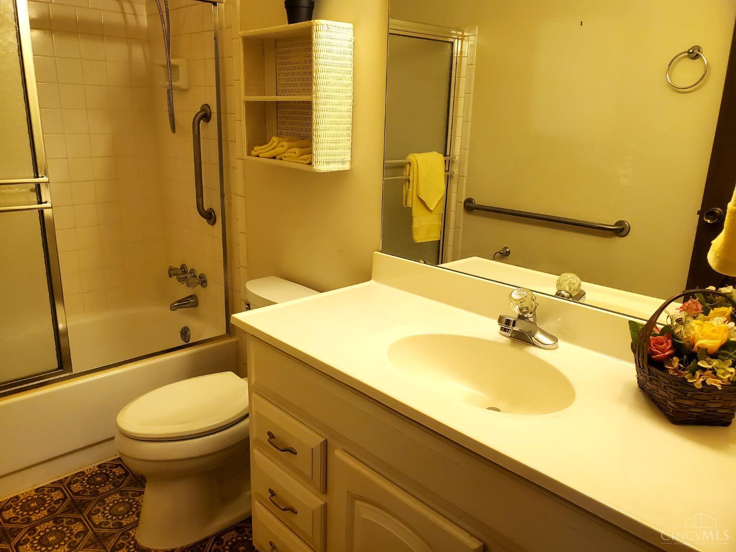 9521 Haddington Court, Colerain Twp, Ohio image 13