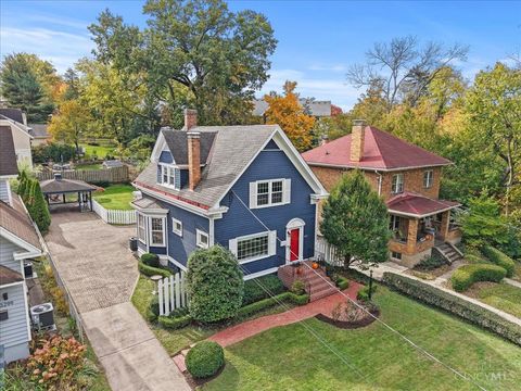 Photo of 3295 Linwood Avenue, Cincinnati, OH 45226 (MLS # 1860079)