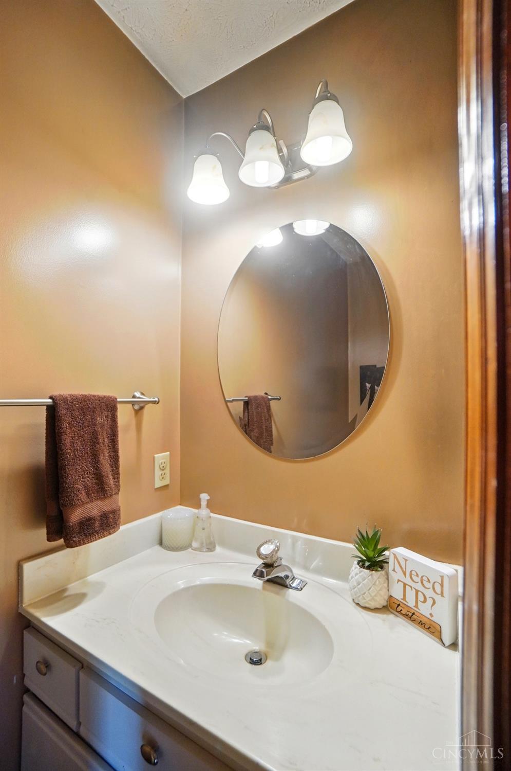 8428 Springwater Court, Colerain Twp, Ohio image 19