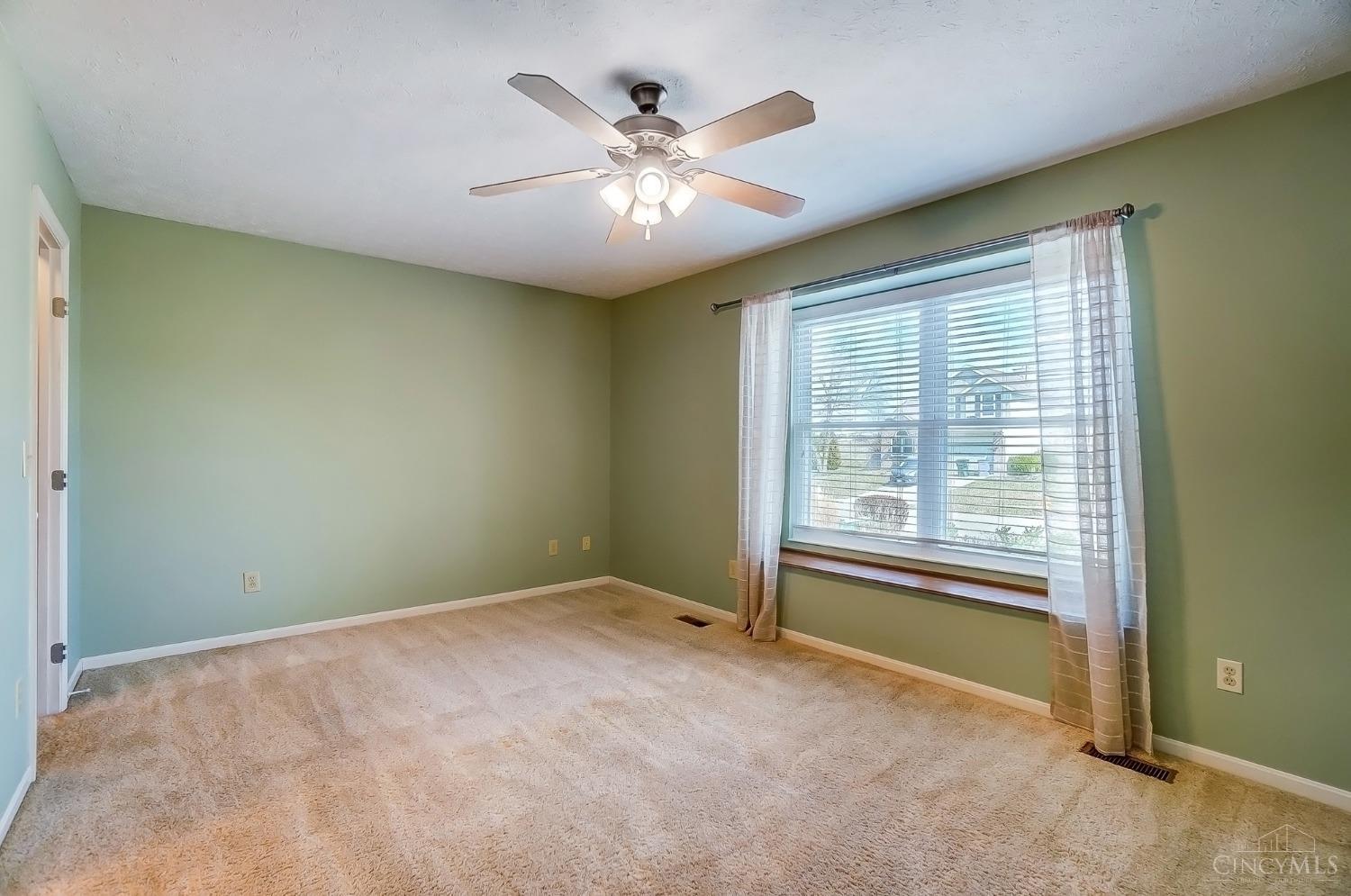 381 Mollie Drive, Hamilton, Ohio image 18