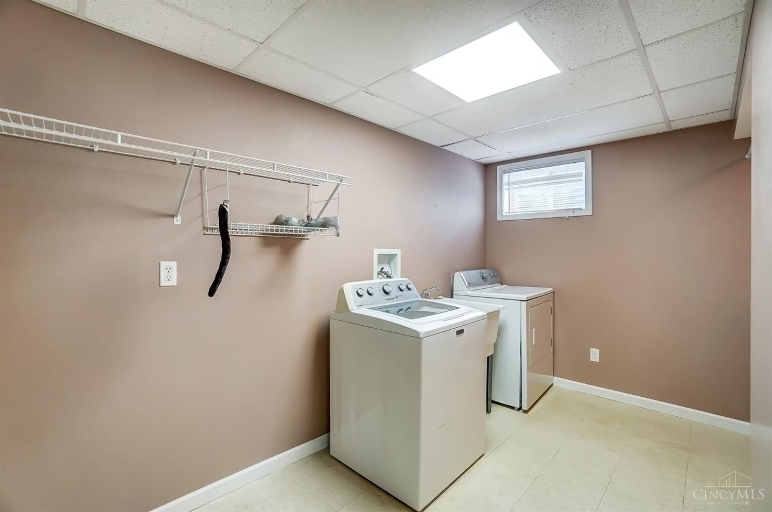 381 Mollie Drive, Hamilton, Ohio image 37