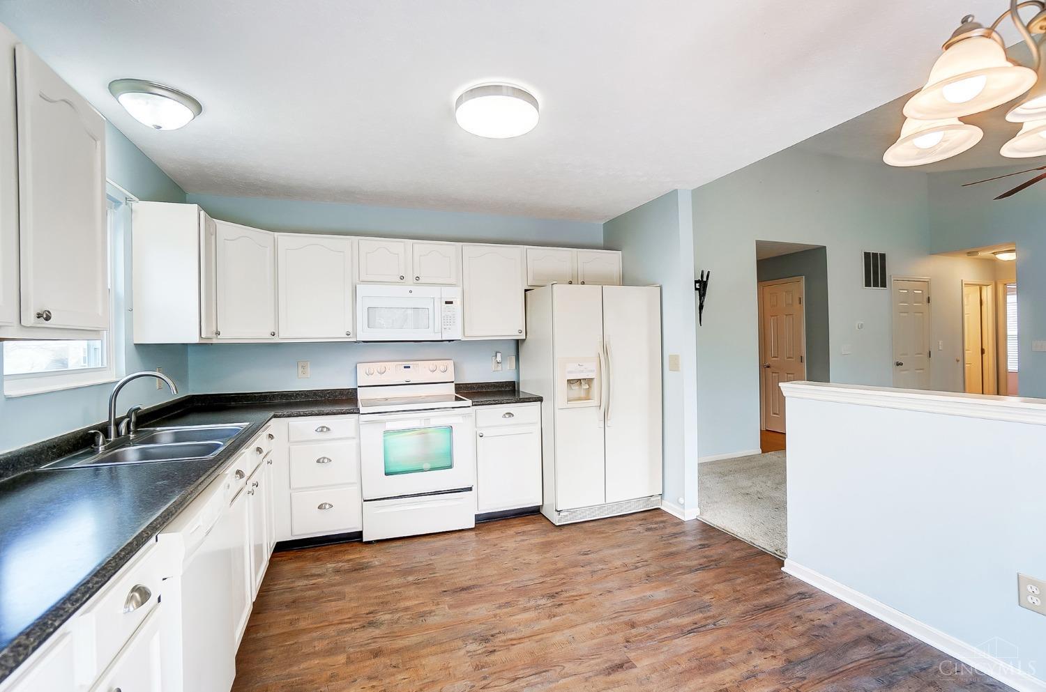 381 Mollie Drive, Hamilton, Ohio image 6