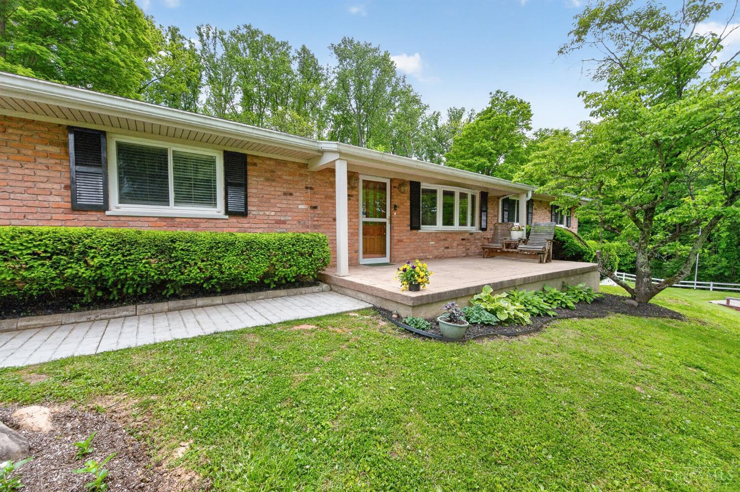 933 Robin Hill Drive
