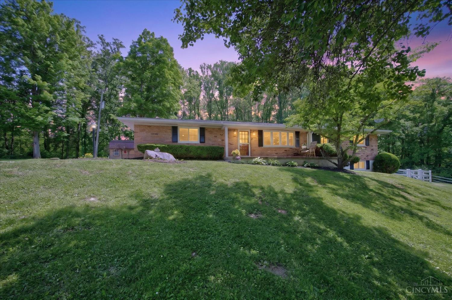 933 Robin Hill Drive