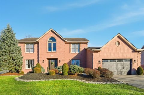 Photo of 1754 Thall Drive, Hamilton, OH 45013 (MLS # 1865367)