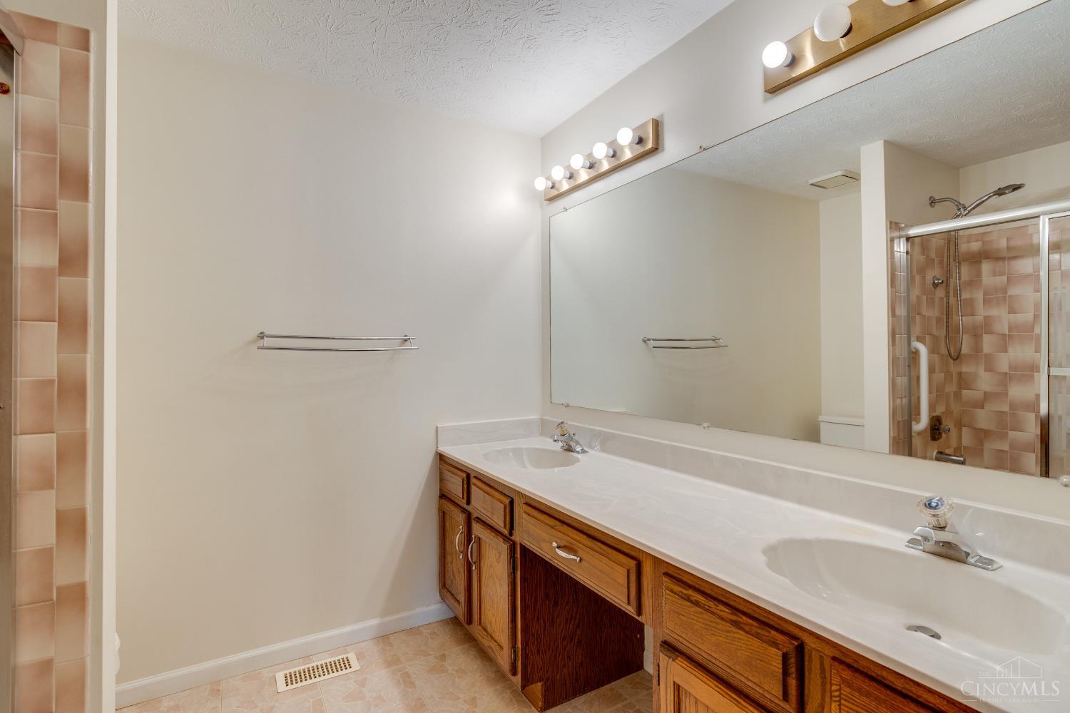 5278 Leatherwood Drive, West Chester, Ohio image 19