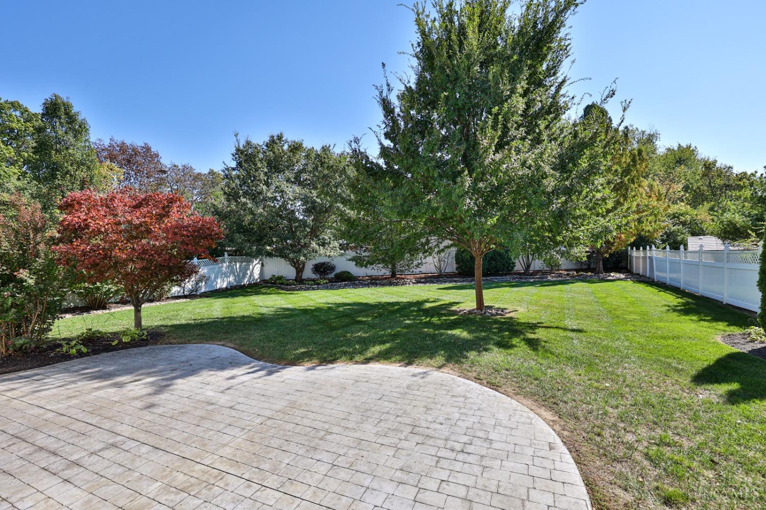 6525 Falling Leaves Court, Deerfield Twp., Ohio image 8