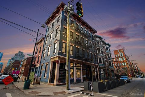 35 E 13th Street 202 Cincinnati OH 45202