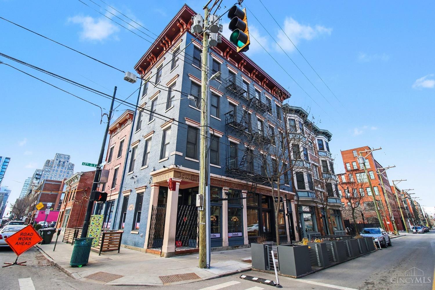 35 E 13th Street 202