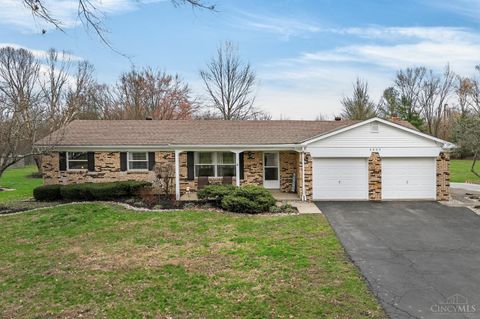 Photo of 2005 Big Apple Drive, Batavia, OH 45103 (MLS # 1870234)