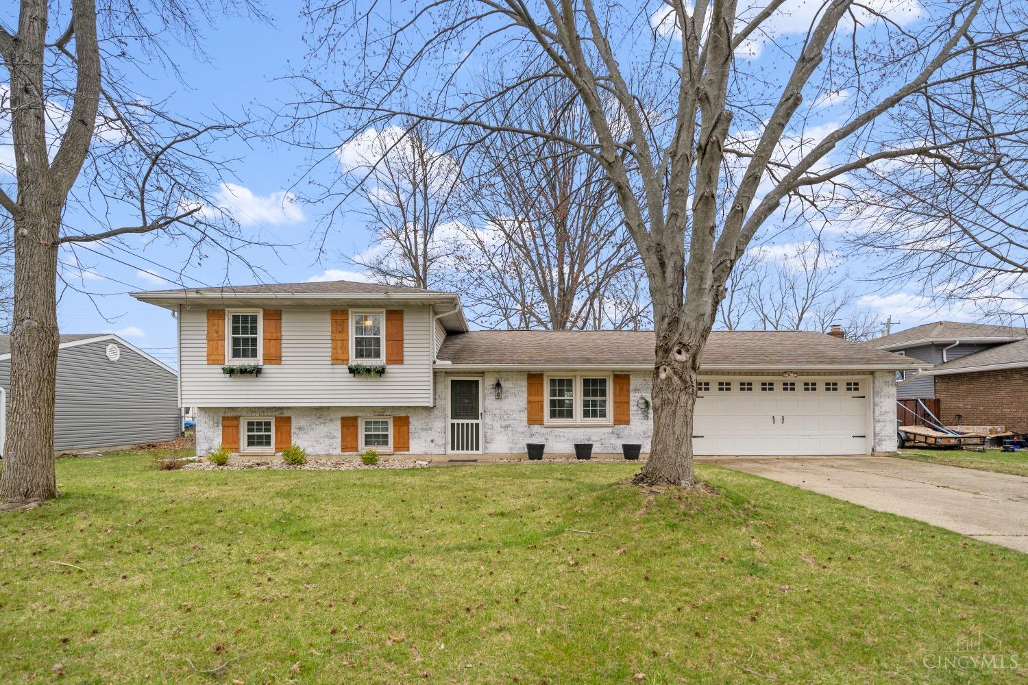 5692 Lake Mead Drive, Fairfield, Ohio image 1