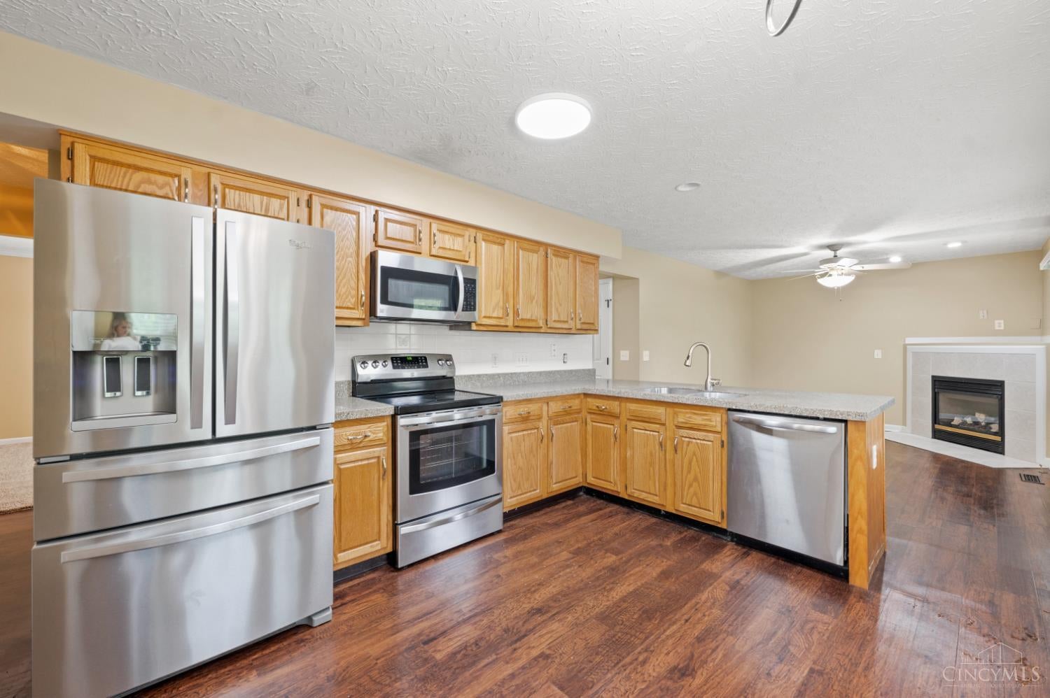 2899 Creekside Drive